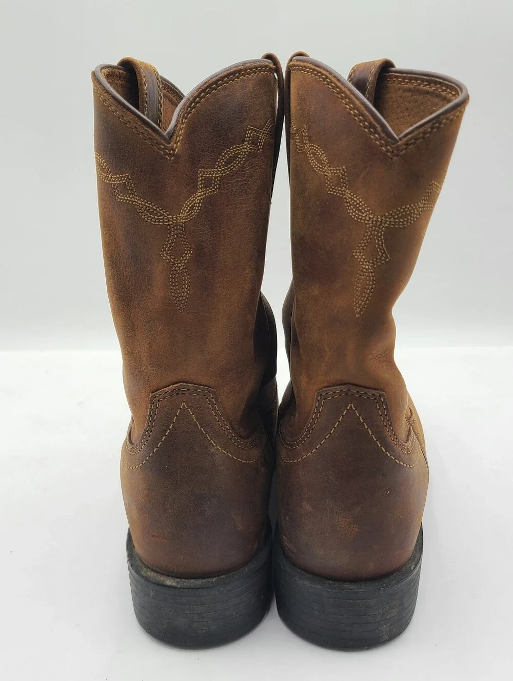 B39 Ariat 'Brown' Leather Heritage Roper Boots - Men's Size 8D